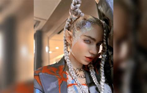 grimes nudes|Grimes finally reveals her Halloween costume in spicy photos